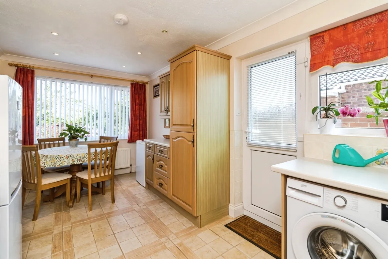Pennygate Drive, Lowestoft, Suffolk, NR33, photo 6