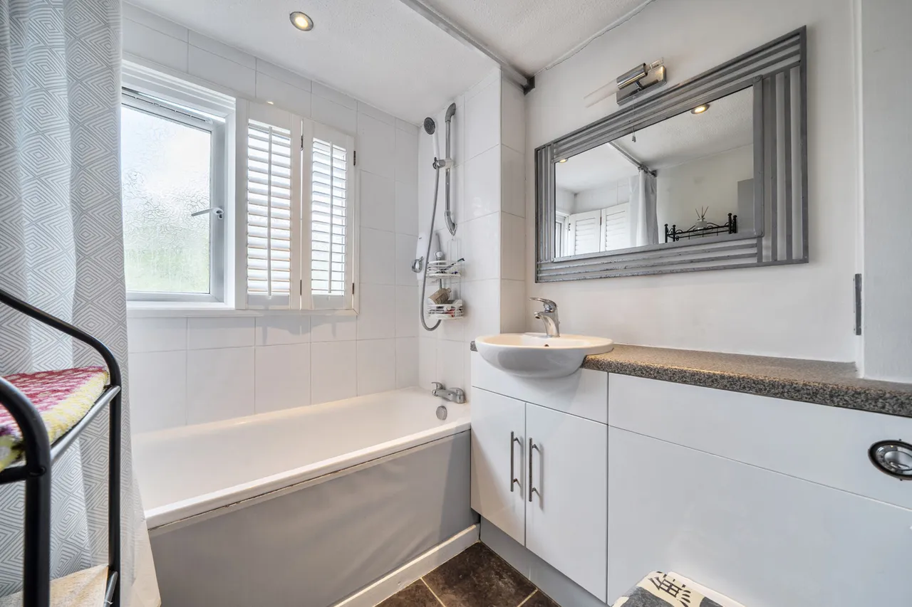 Deane Avenue, Ruislip, HA4, photo 8