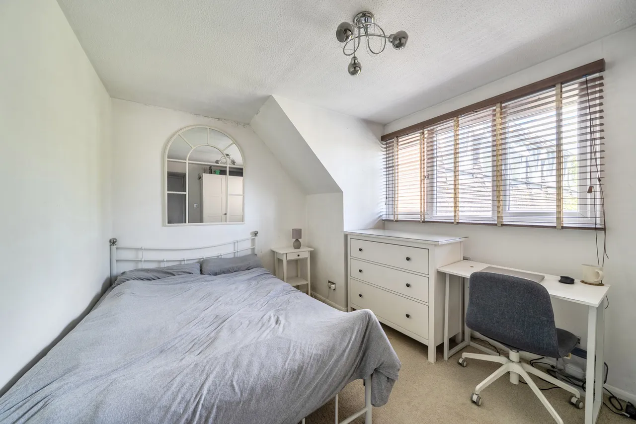 Deane Avenue, Ruislip, HA4, photo 15