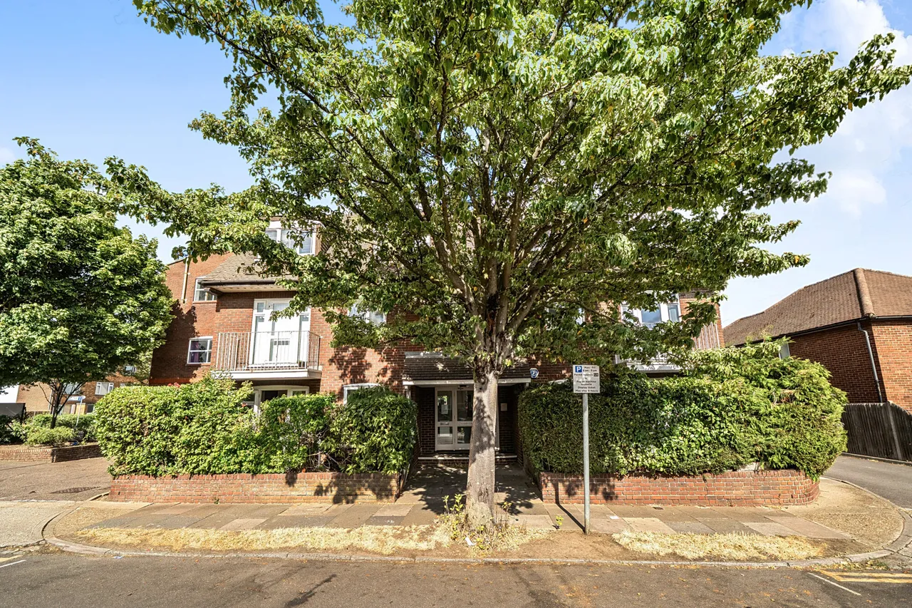 Deane Avenue, Ruislip, HA4, photo 19