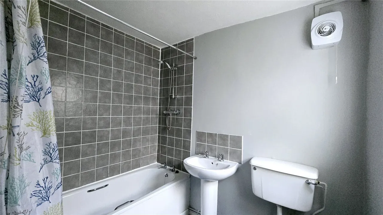 Wian Street, Holyhead, LL65, photo 4