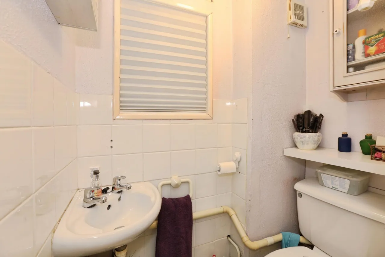 Amberley Close, Crawley, RH10, photo 8