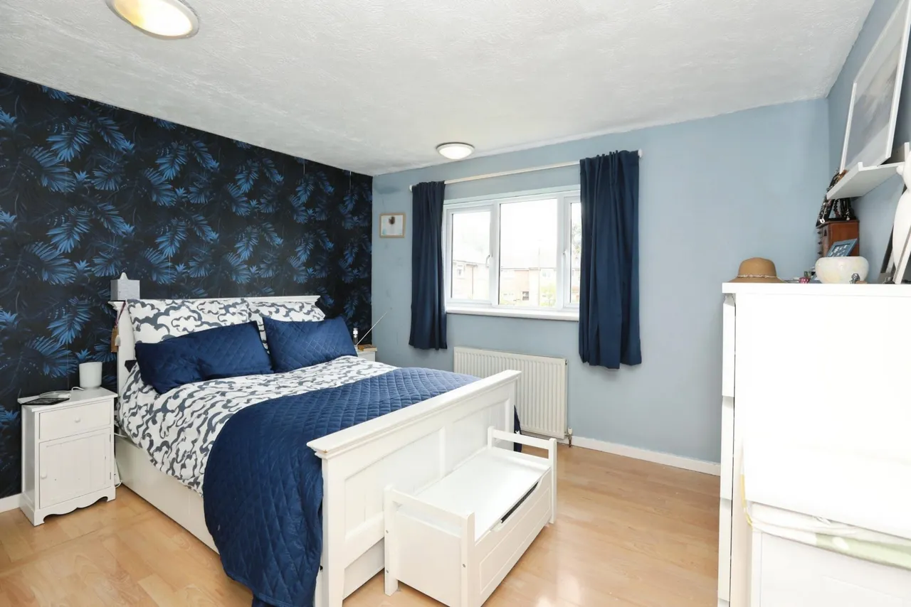 Amberley Close, Crawley, RH10, photo 10