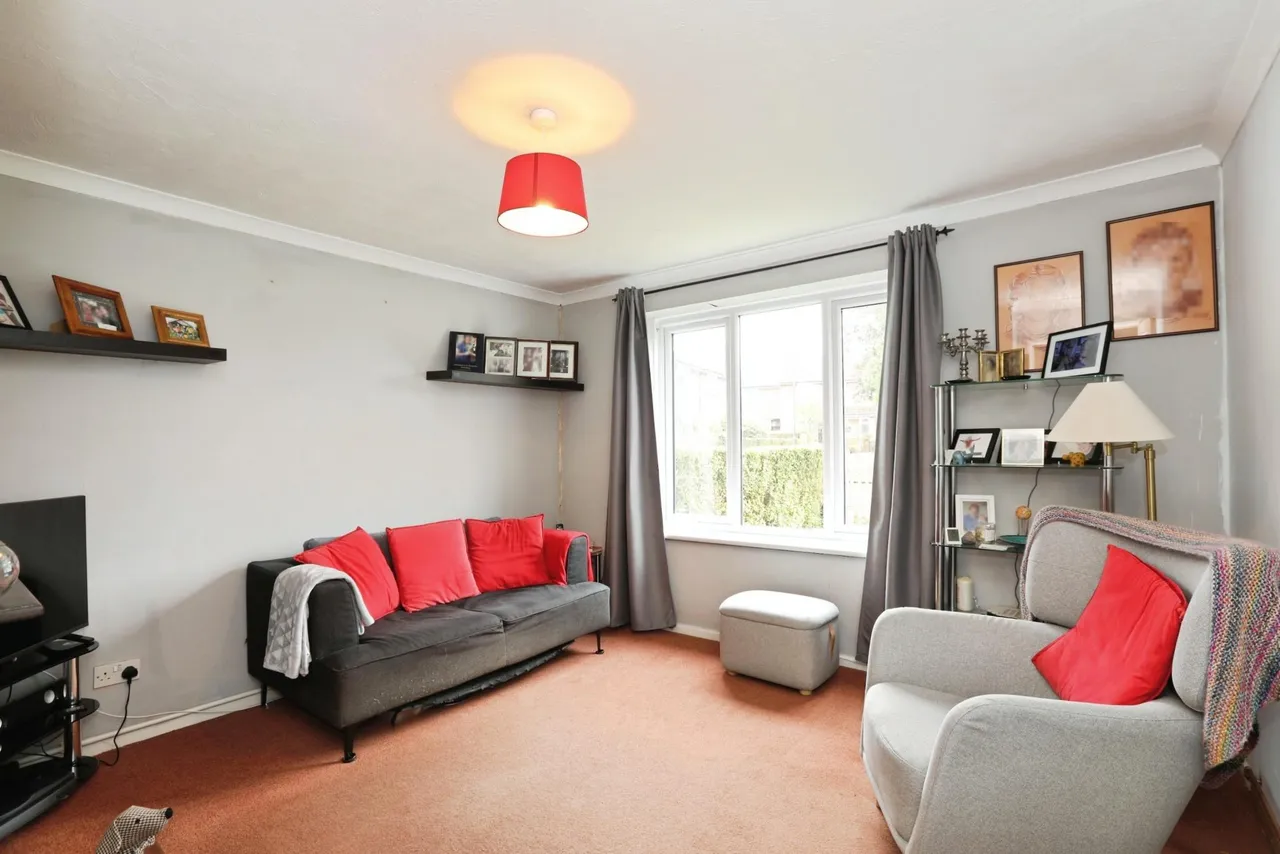 Amberley Close, Crawley, RH10, photo 6