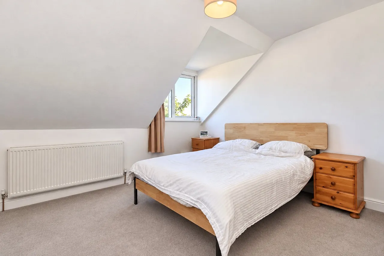 York Road, Woking, GU22, photo 6