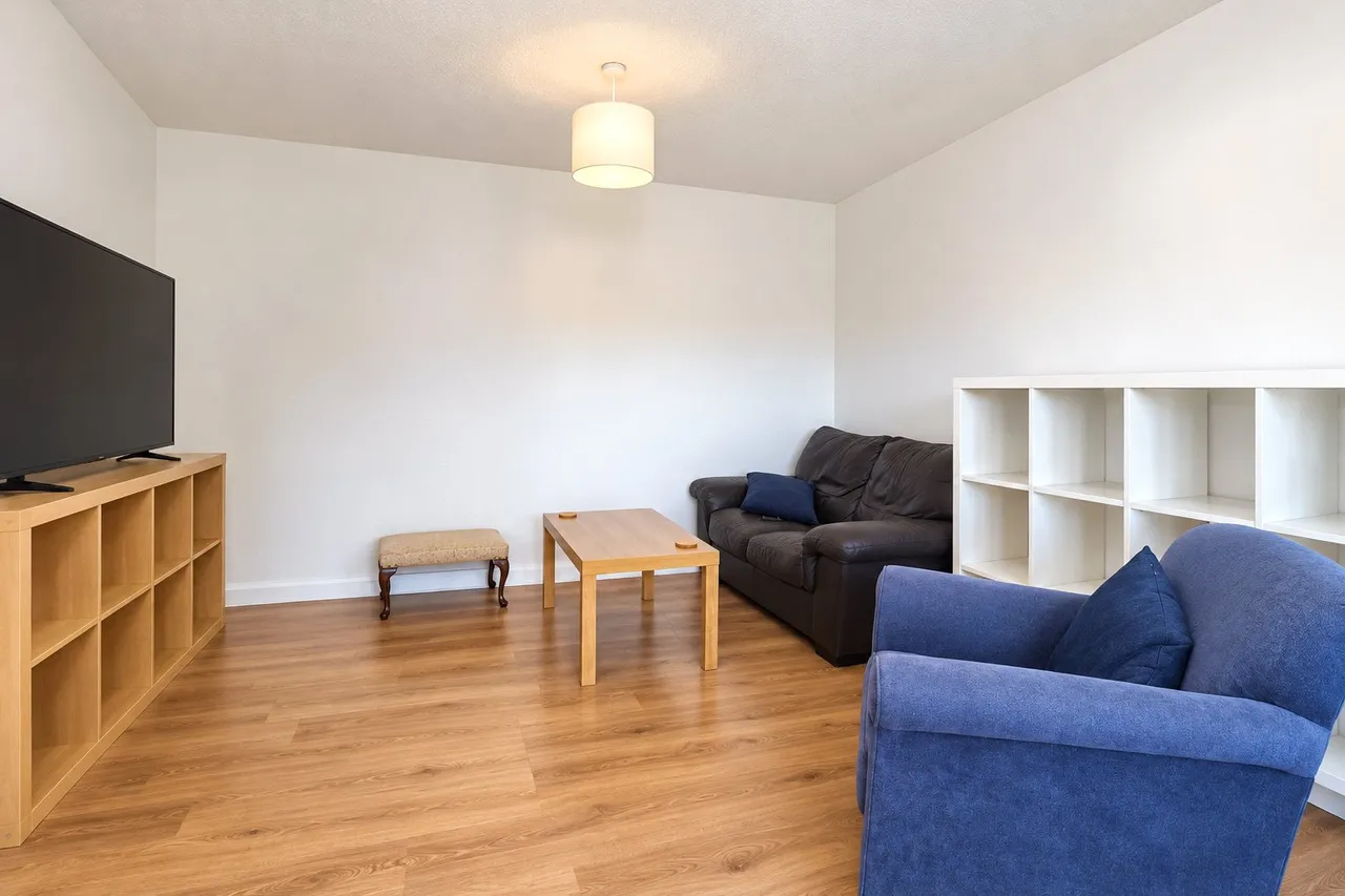 York Road, Woking, GU22, photo 5