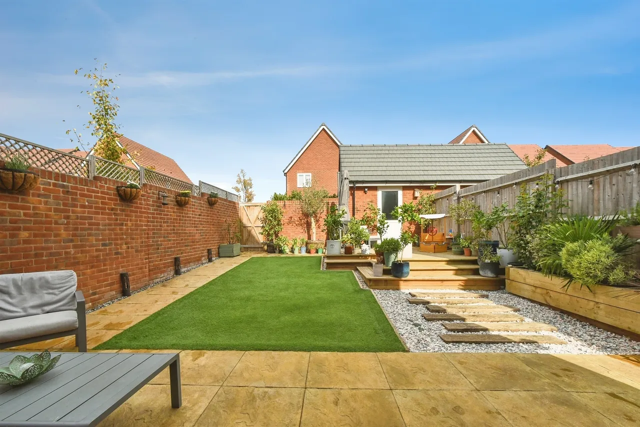 Benfield Place, Shrivenham, SN6, photo 17