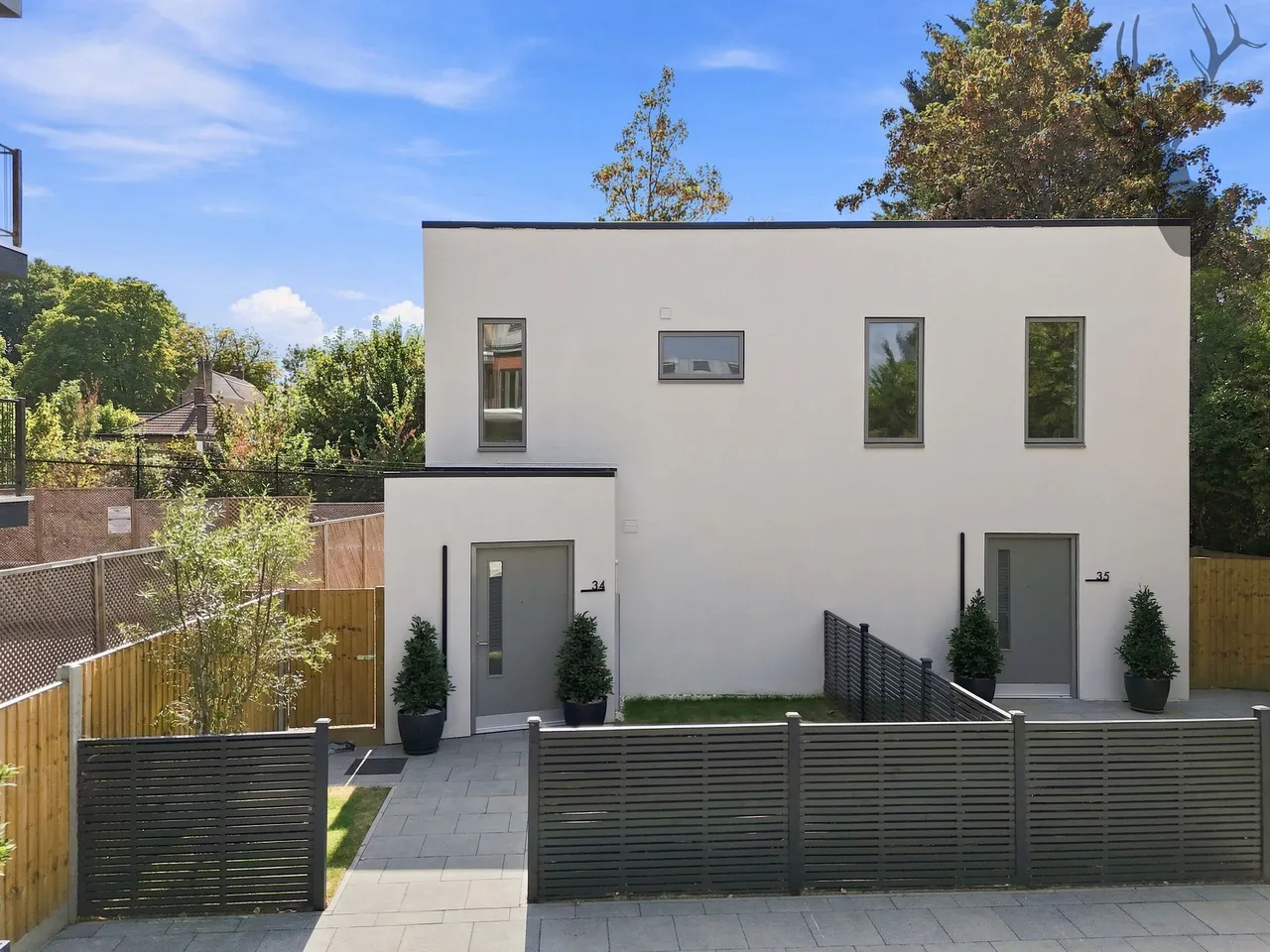 1 bed flat for sale, High Road, Chigwell, IG7