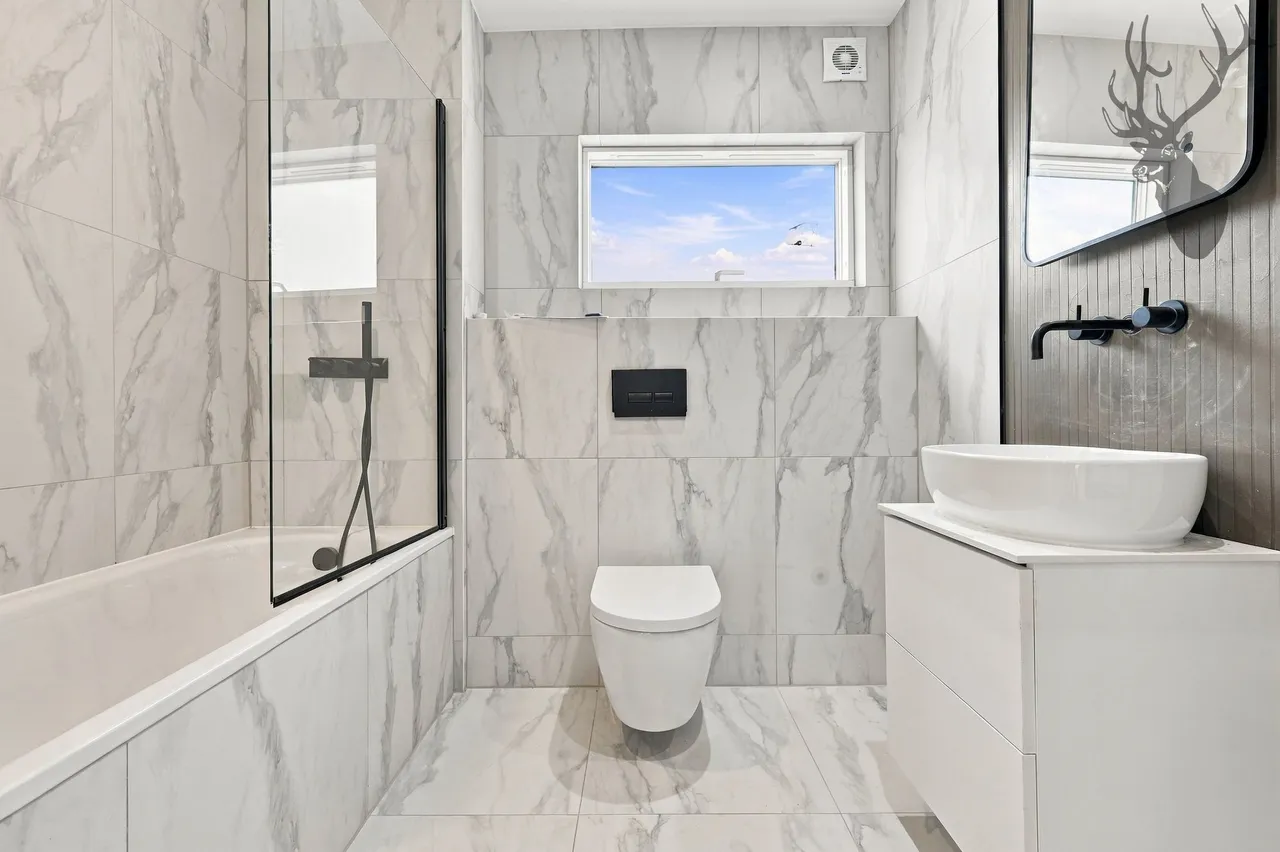 High Road, Chigwell, IG7, photo 10
