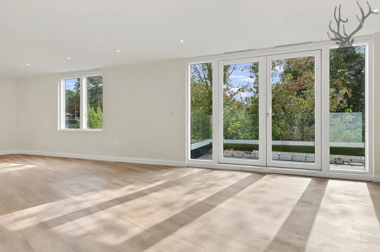 High Road, Chigwell, IG7, photo 6