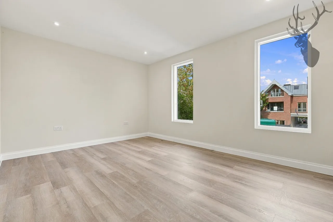 High Road, Chigwell, IG7, photo 9