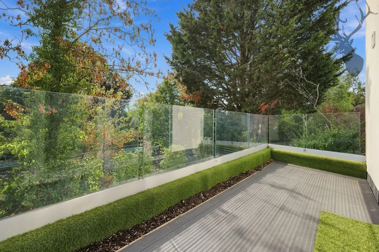 High Road, Chigwell, IG7, photo 11