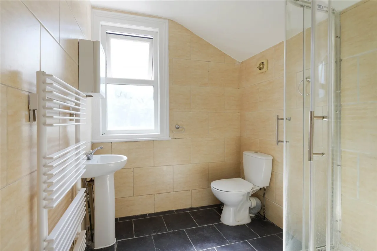 Stanley Road, Morden, photo 6
