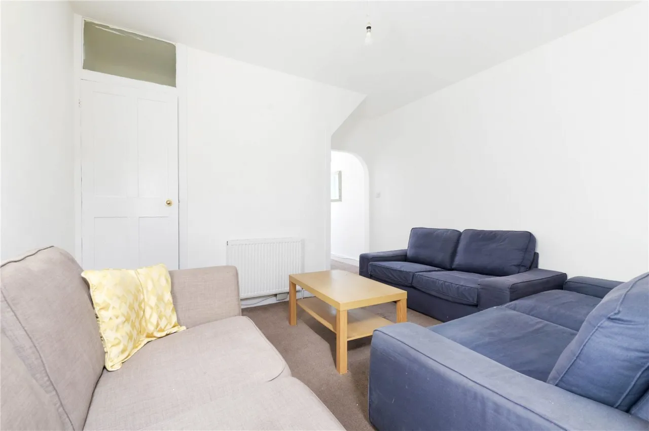 Stanley Road, Morden, photo 2