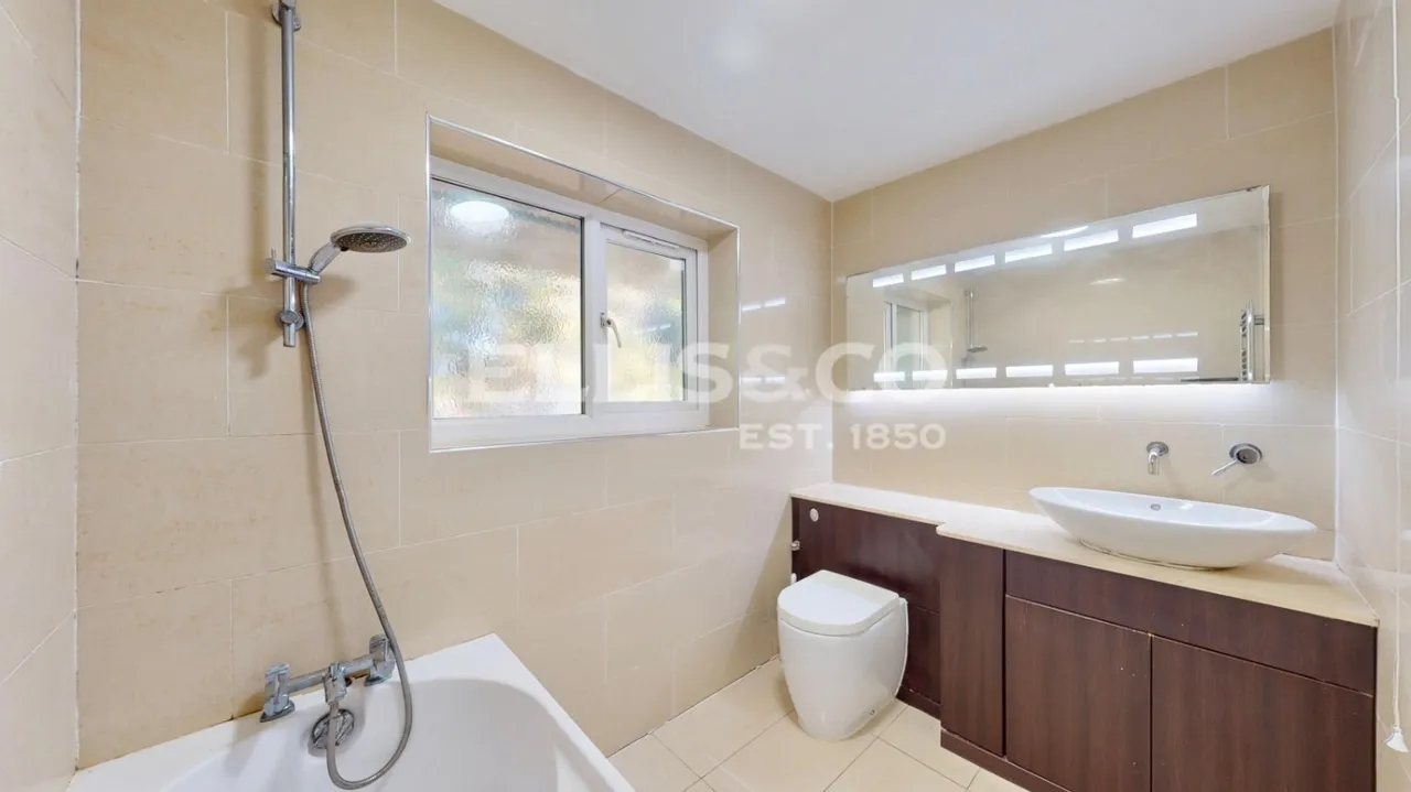 Community Road, Greenford, UB6, photo 11