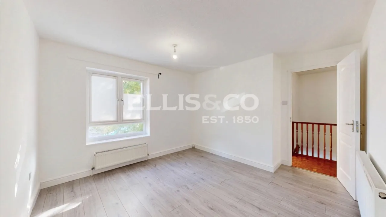 Community Road, Greenford, UB6, photo 16