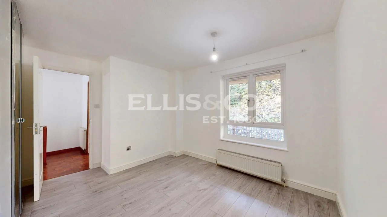Community Road, Greenford, UB6, photo 14