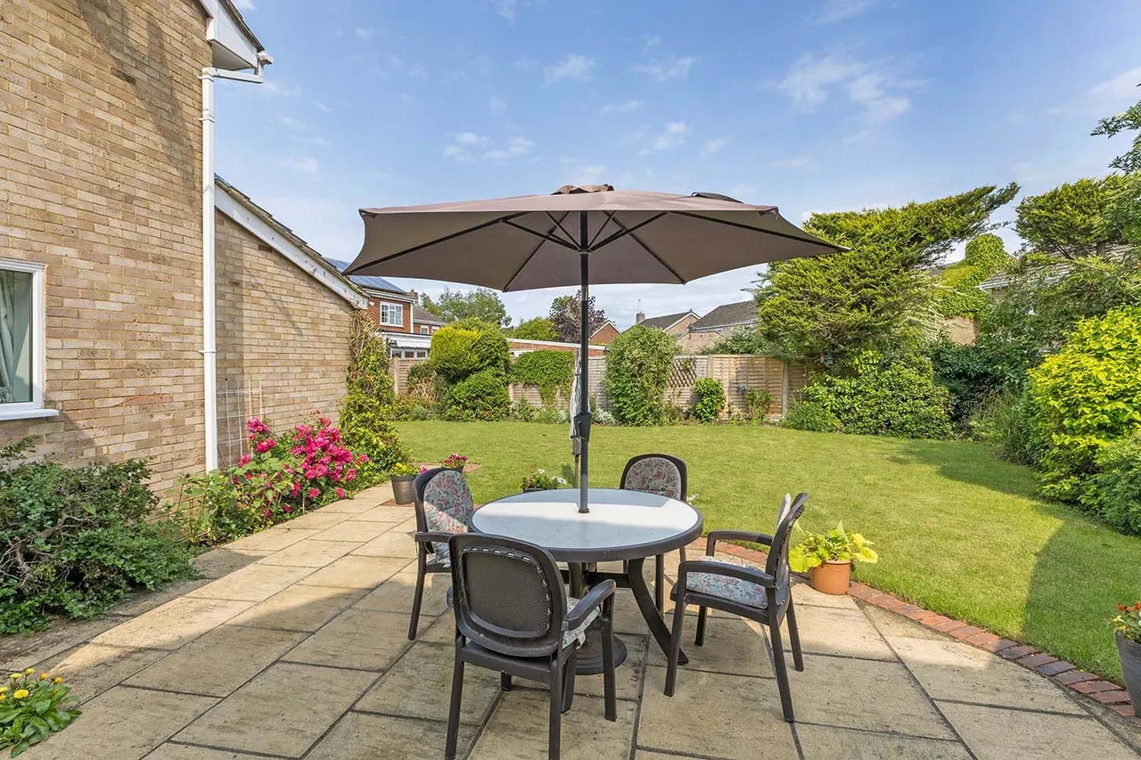 Hemsdale, Cranbrook Drive, Maidenhead, Berkshire, photo 4