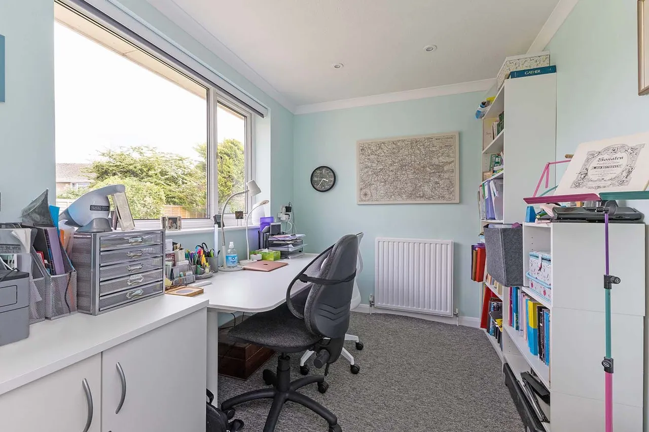 Hemsdale, Cranbrook Drive, Maidenhead, Berkshire, photo 11