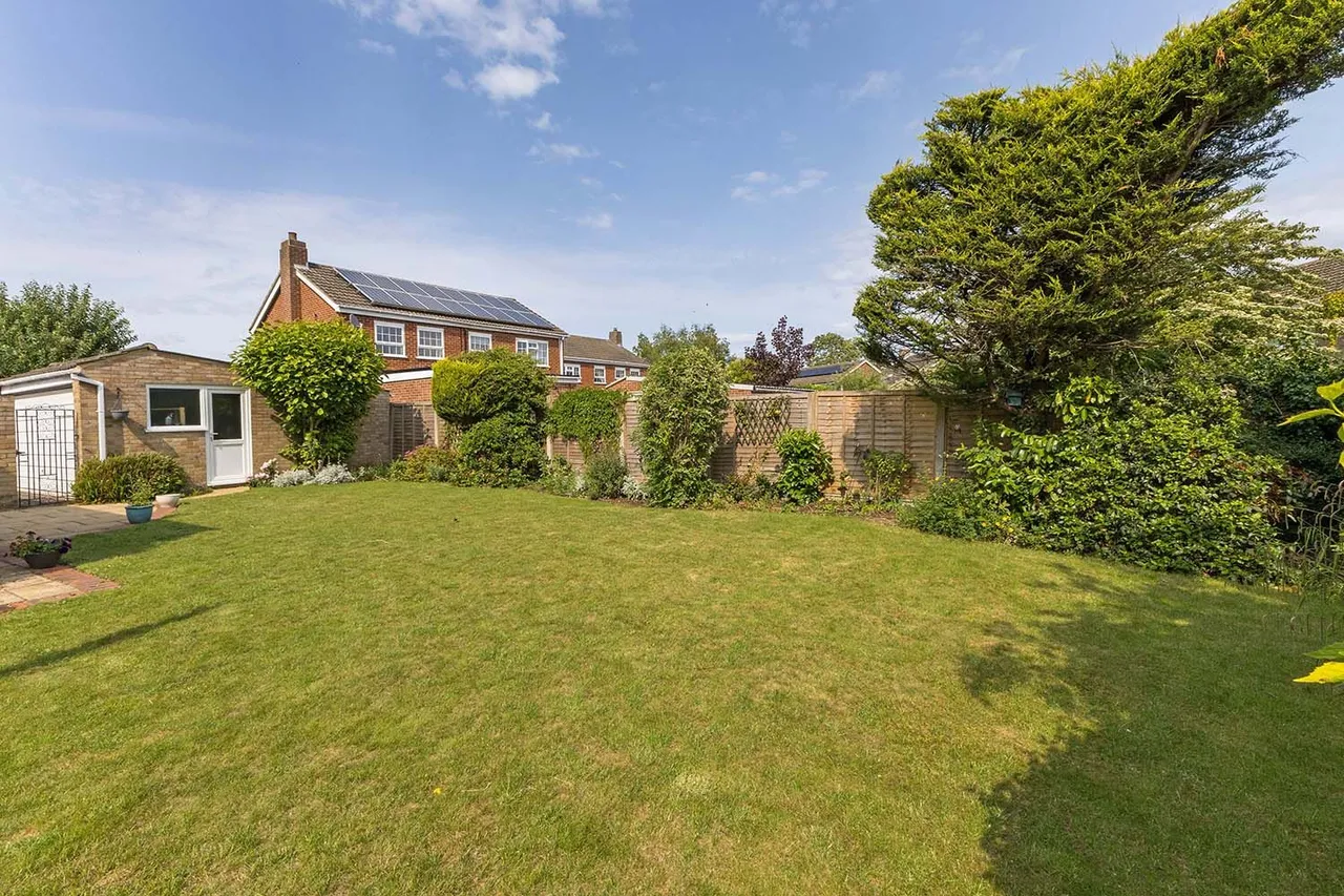 Hemsdale, Cranbrook Drive, Maidenhead, Berkshire, photo 5