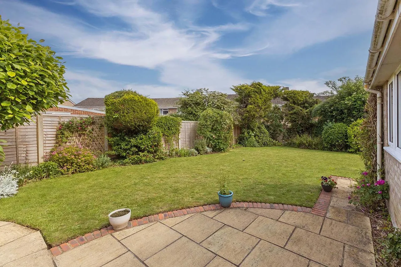 Hemsdale, Cranbrook Drive, Maidenhead, Berkshire, photo 6