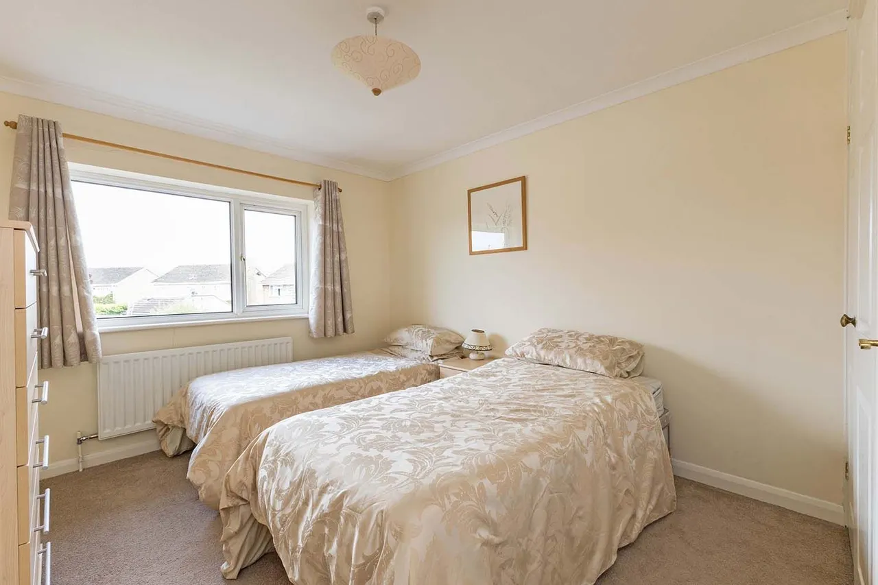 Hemsdale, Cranbrook Drive, Maidenhead, Berkshire, photo 15