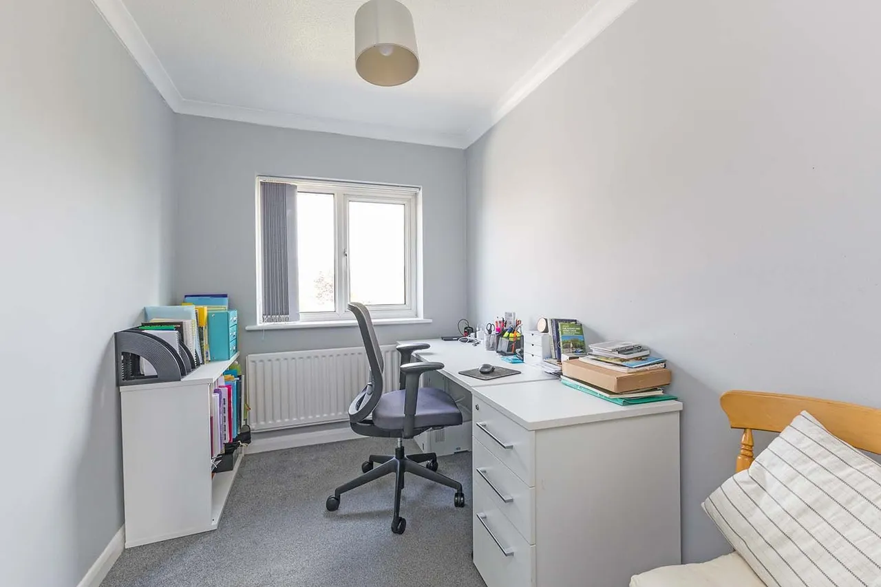 Hemsdale, Cranbrook Drive, Maidenhead, Berkshire, photo 14