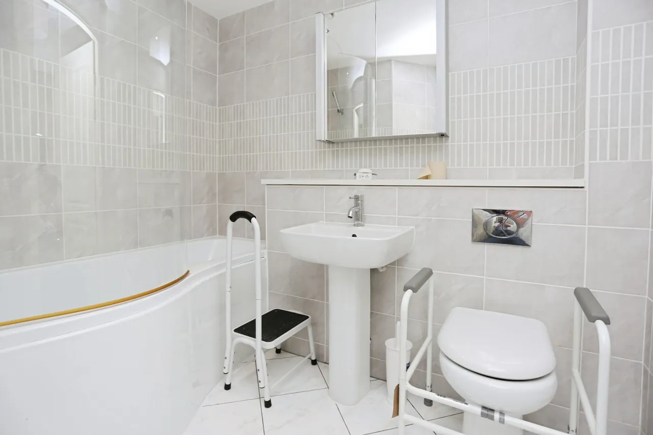 Nelstrop Road, Heaton Chapel, SK4, photo 6