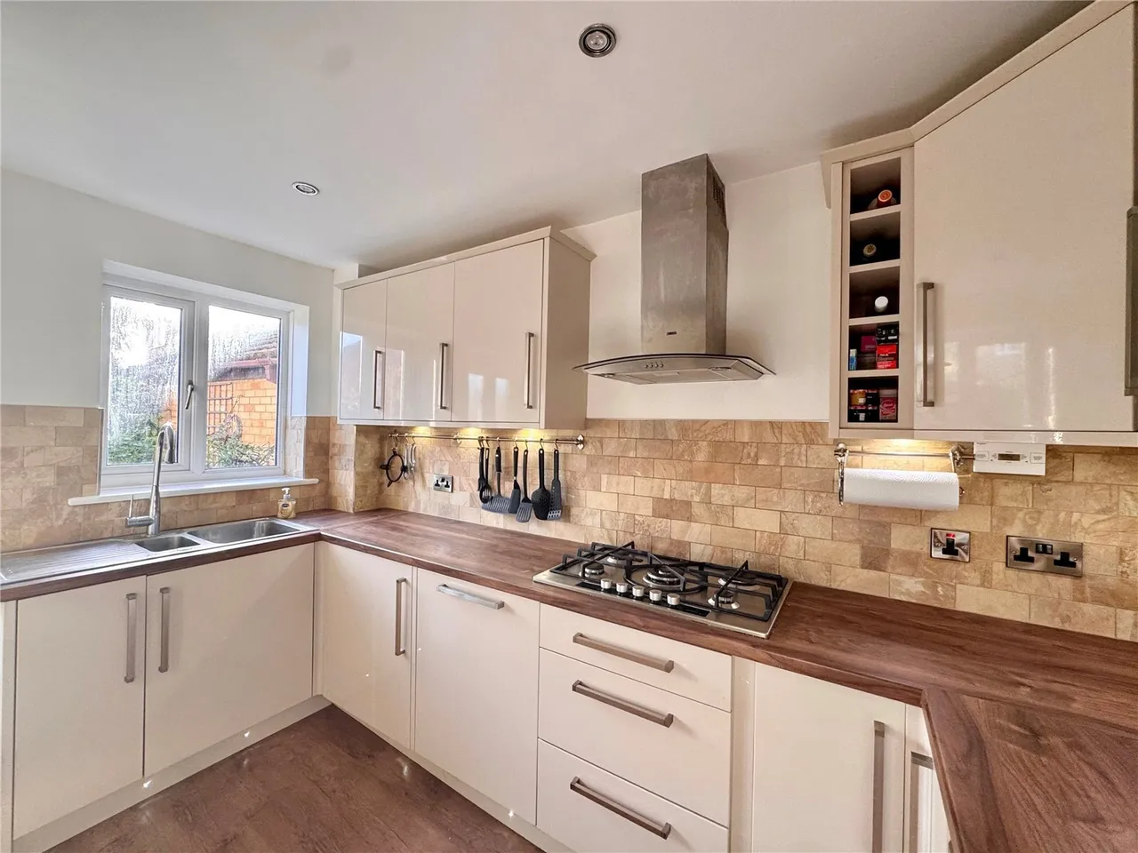 Goldfinch Lane, Lee-on-the-Solent, PO13, photo 9