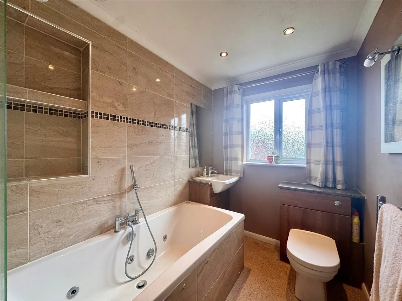 Goldfinch Lane, Lee-on-the-Solent, PO13, photo 12