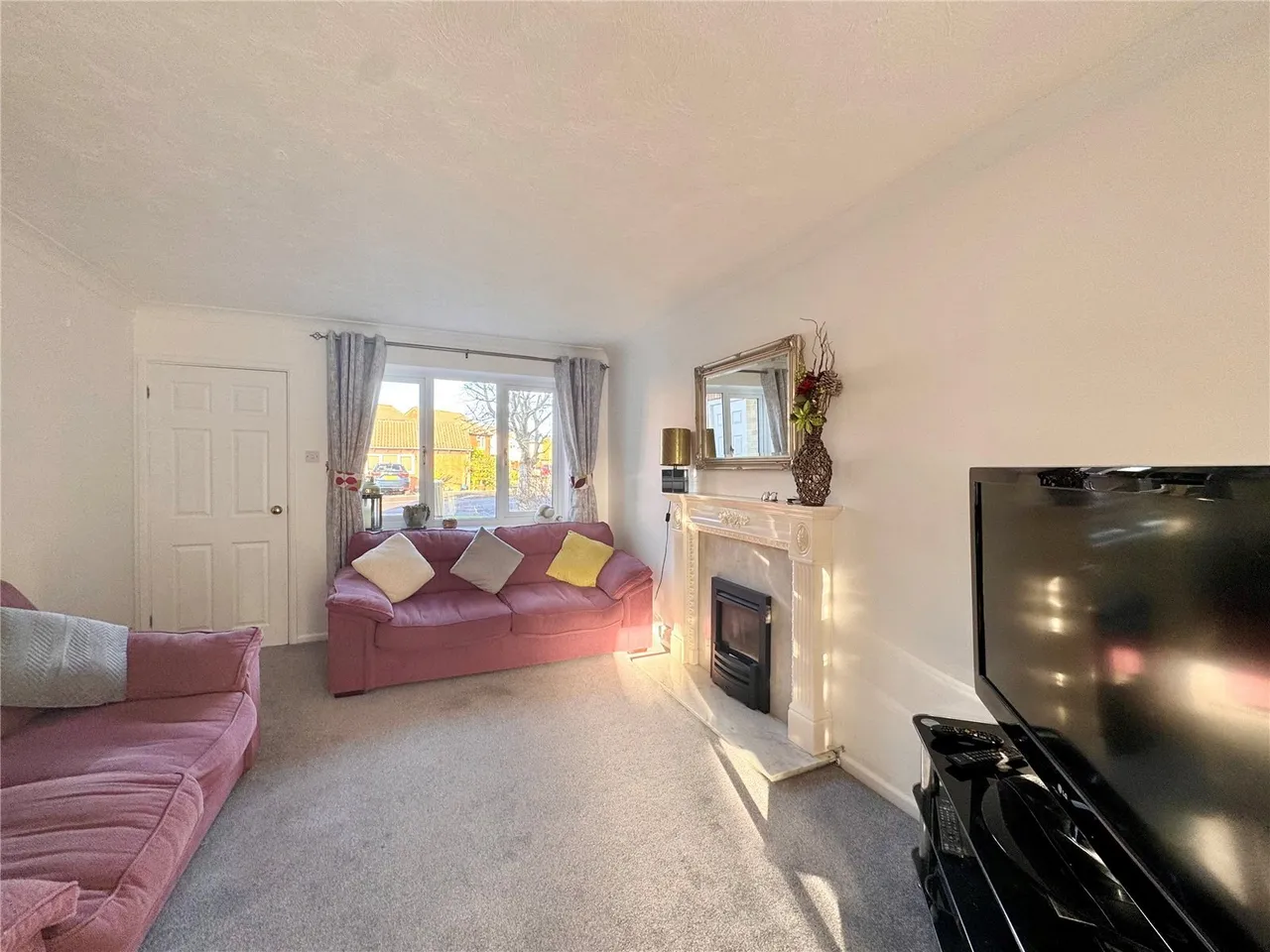 Goldfinch Lane, Lee-on-the-Solent, PO13, photo 16