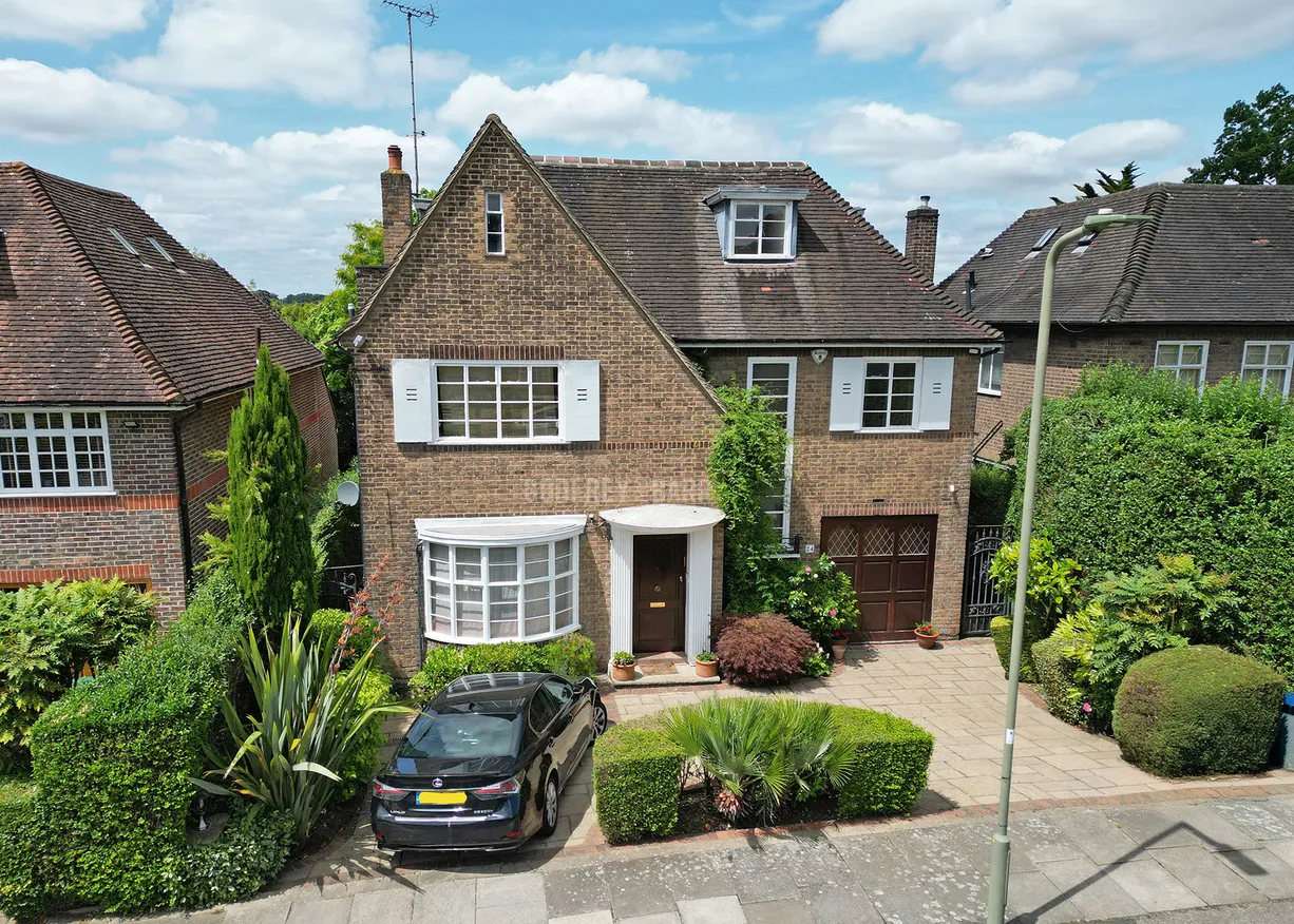 6 bed house for sale, Church Mount Hampstead Garden Suburb, N2