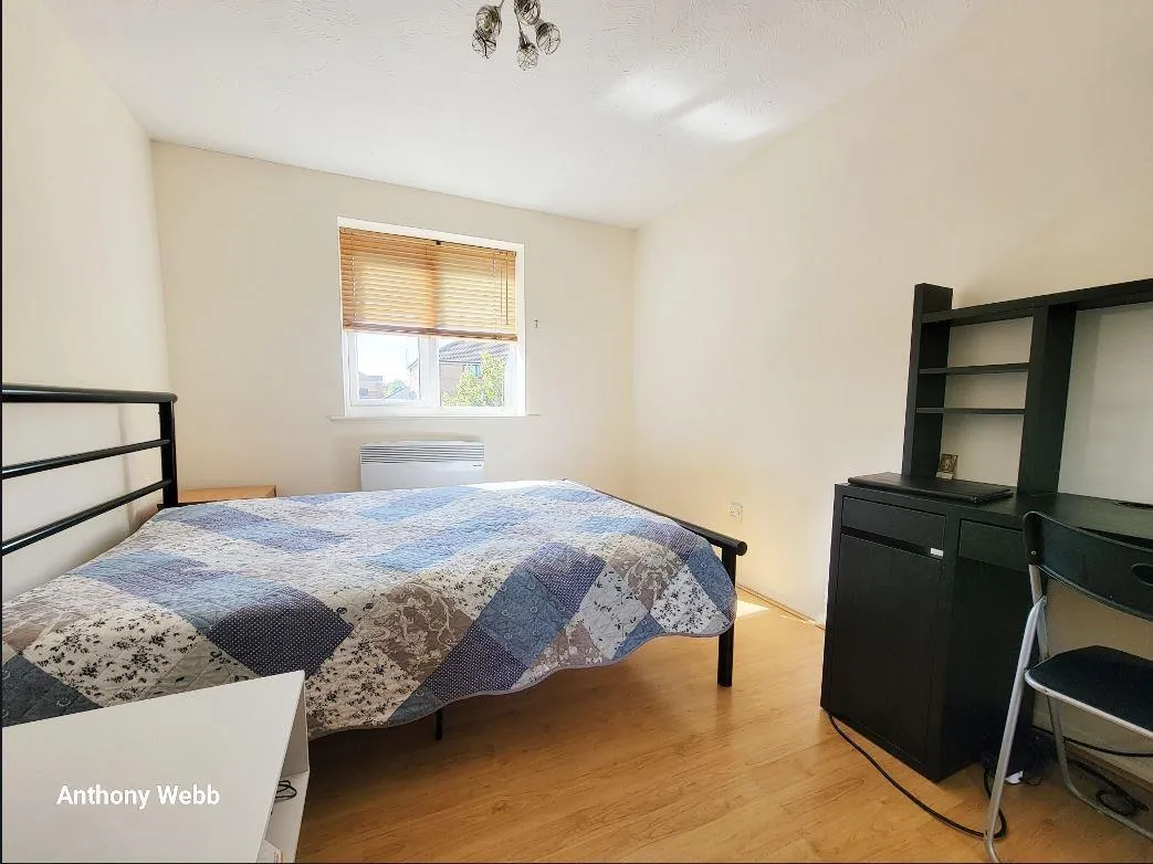 Cherry Blossom Close, Palmers Green, photo 4