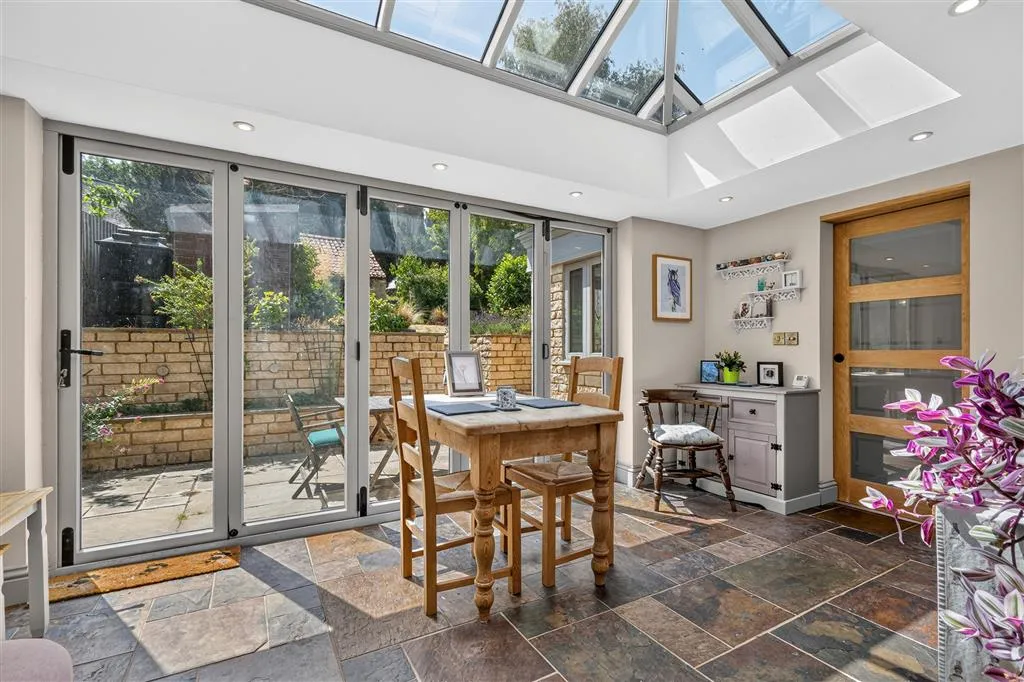 High Street, Castle Bytham, NG33, photo 5