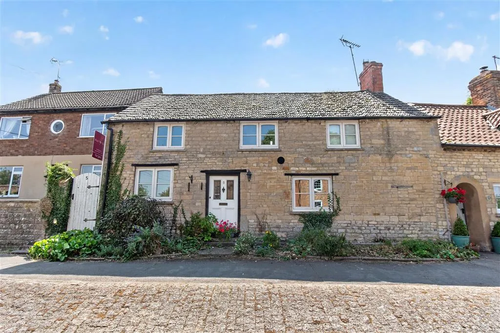 High Street, Castle Bytham, NG33, photo 2