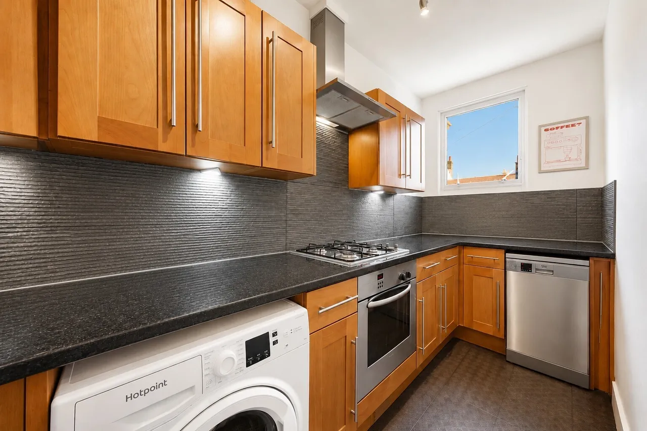 Edgeley Road, London, SW4, photo 4