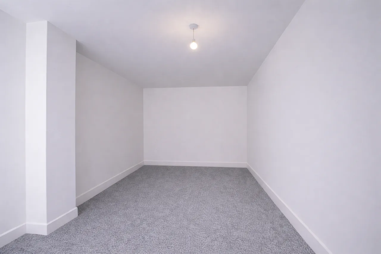 Commercial Street, photo 5