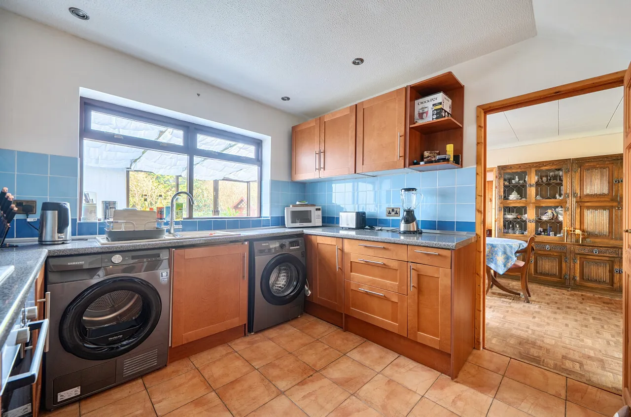 Cramhurst Lane, Witley, GU8, photo 9