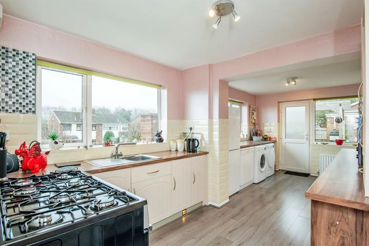 Meadway, Malvern, WR14, photo 8