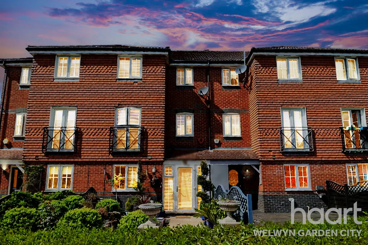 5 bed house for sale, Node Way Gardens, Welwyn, AL6