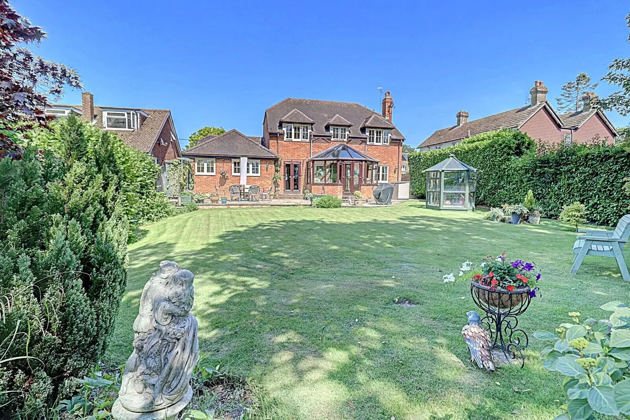 Wycombe Road, Prestwood, HP16, photo 2