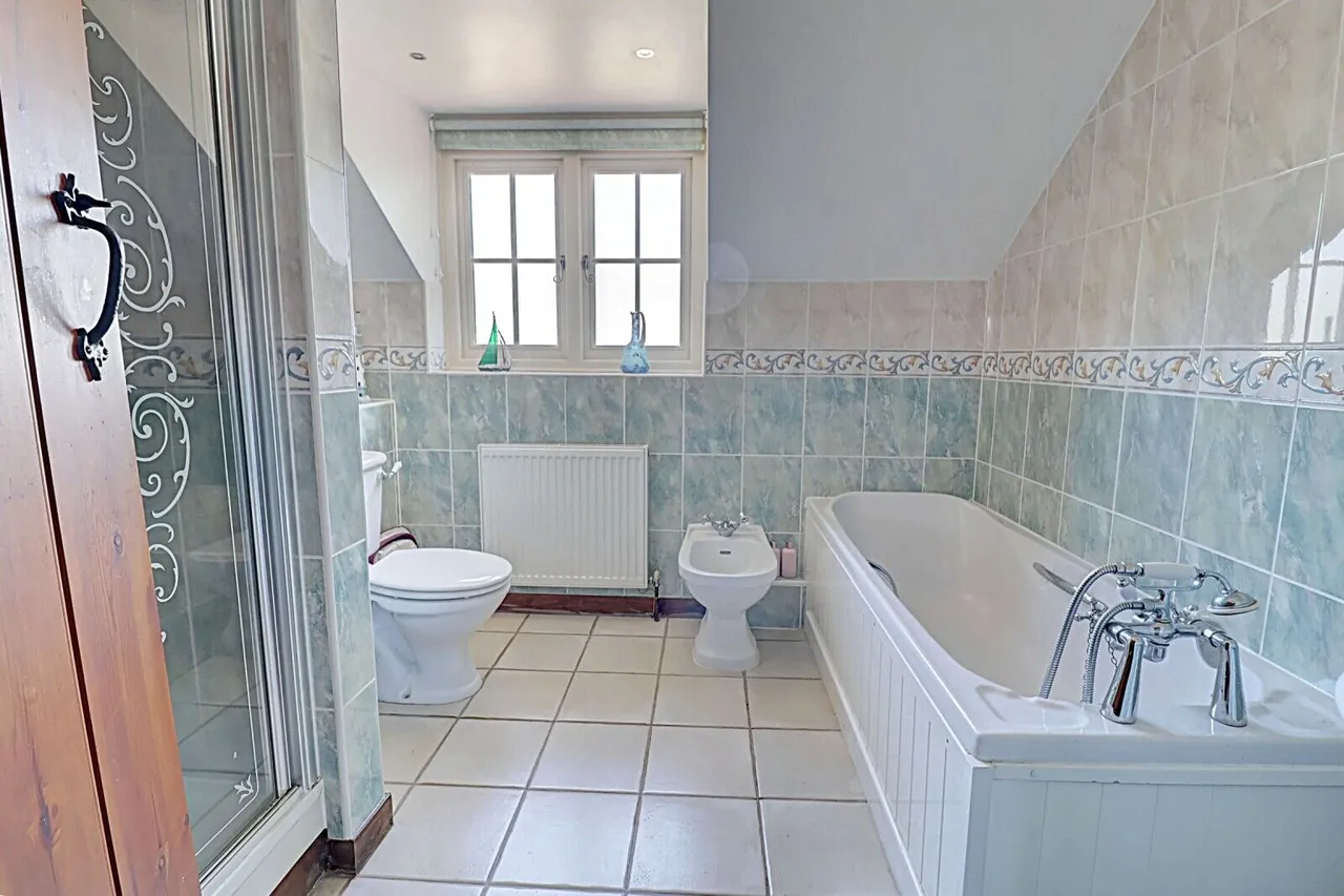 Wycombe Road, Prestwood, HP16, photo 18