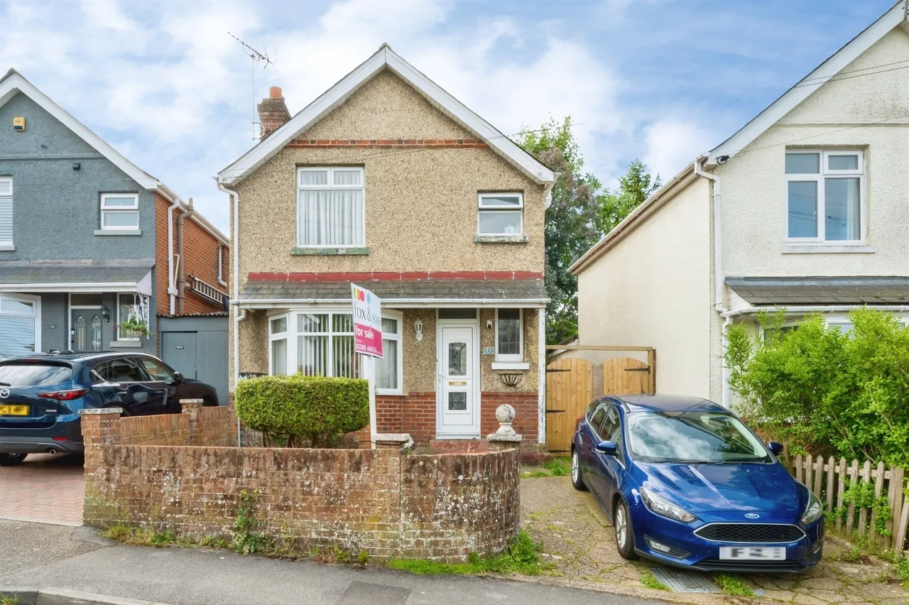 3 bed house for sale — Northfield Road, Southampton