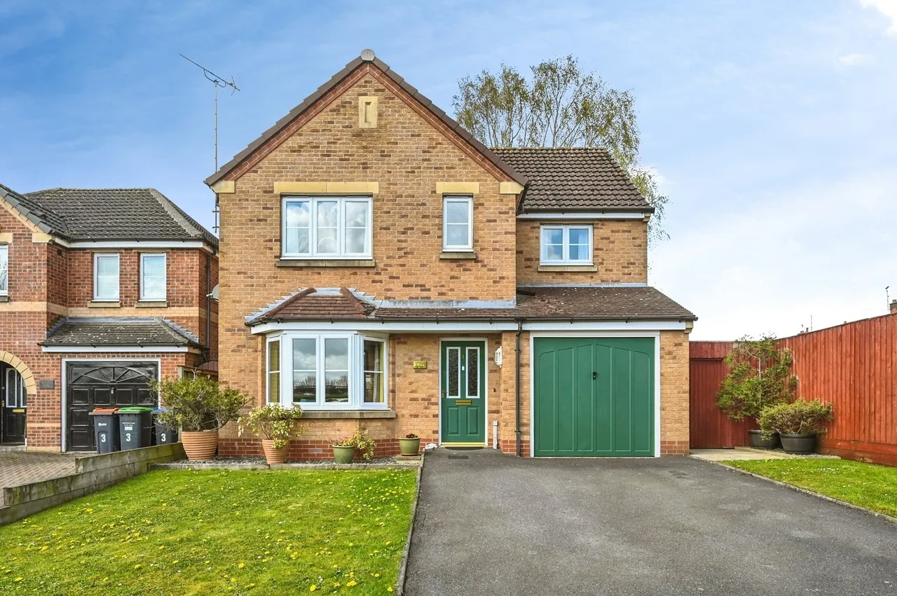 4 bed house for sale — The Fieldings, Sutton-in-Ashfield, Nottinghamshire, NG17