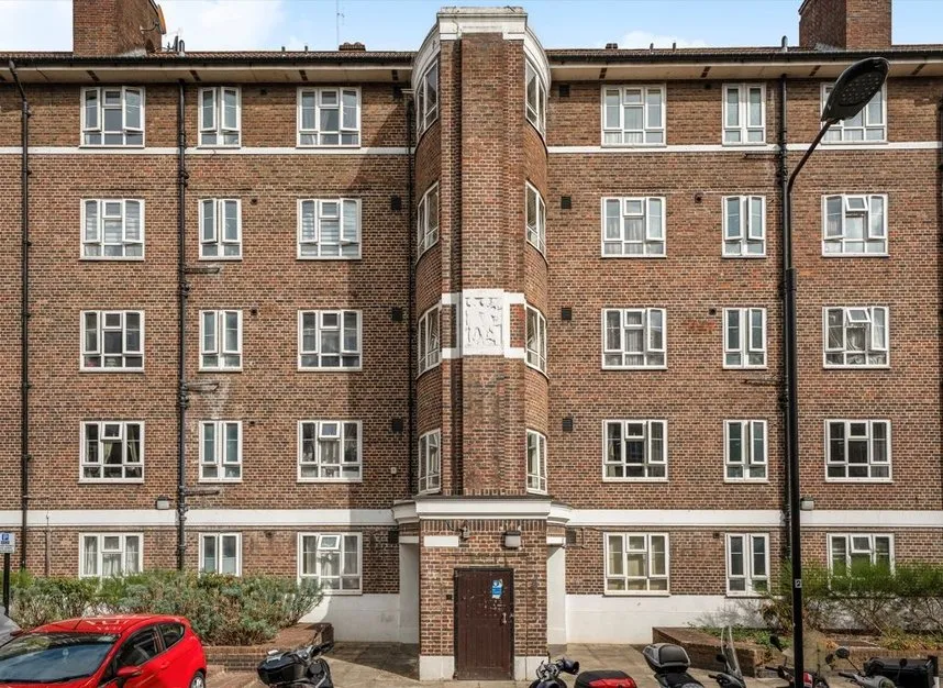 3 bed flat to rent — White City Estate, Shepherds Bush, W12