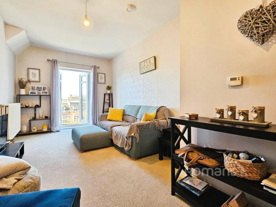 Bramall Place, Church Crookham, GU52, photo 2