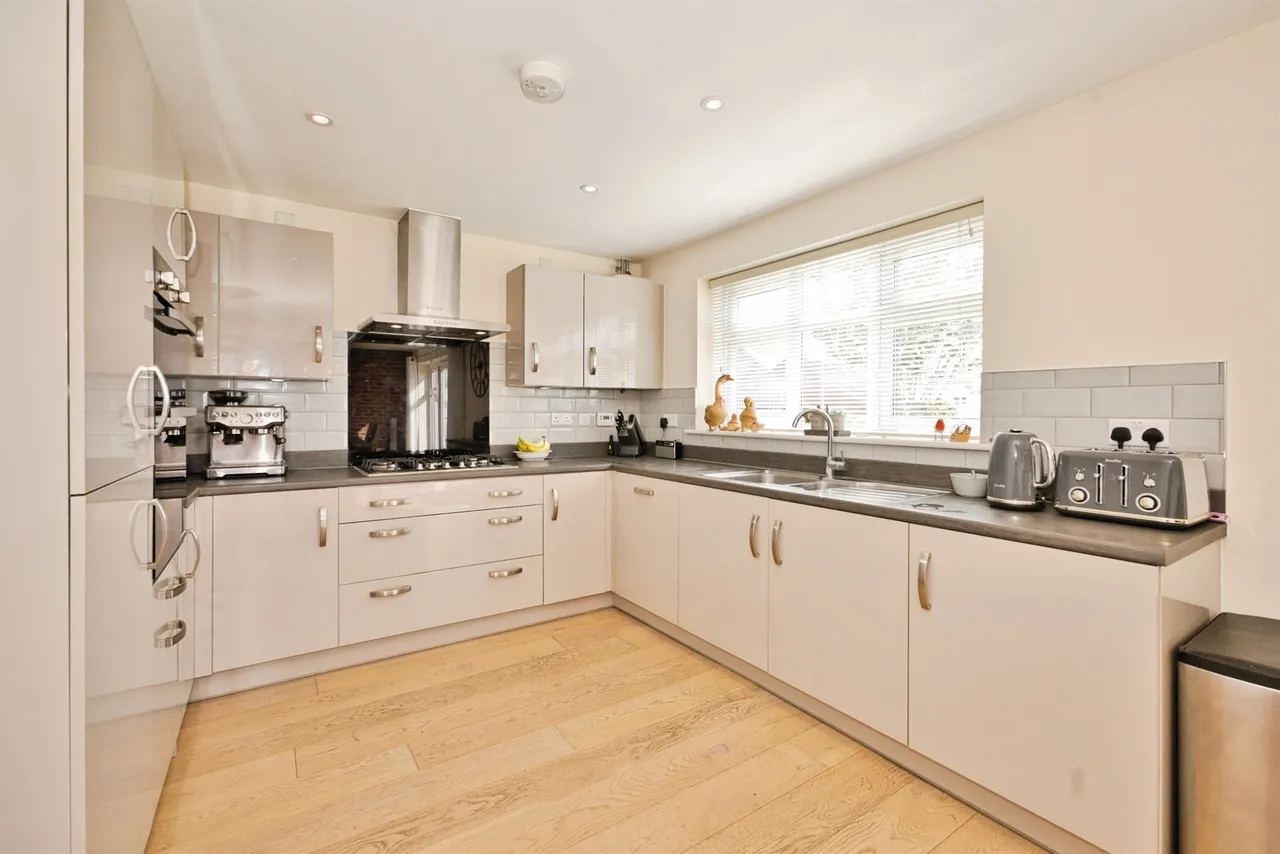 Crocker Way, Wincanton, BA9, photo 8