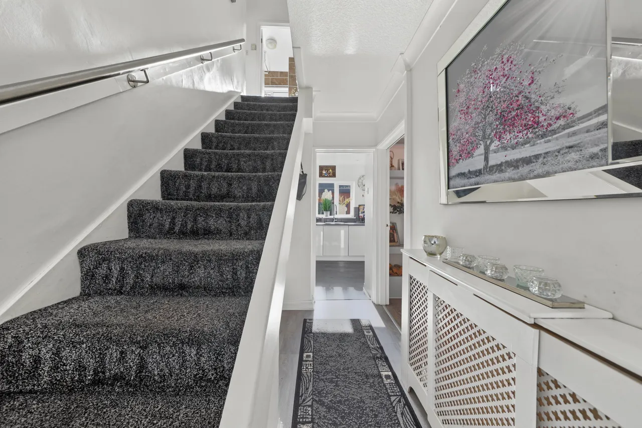 Hurst Lane, Shard End, photo 14