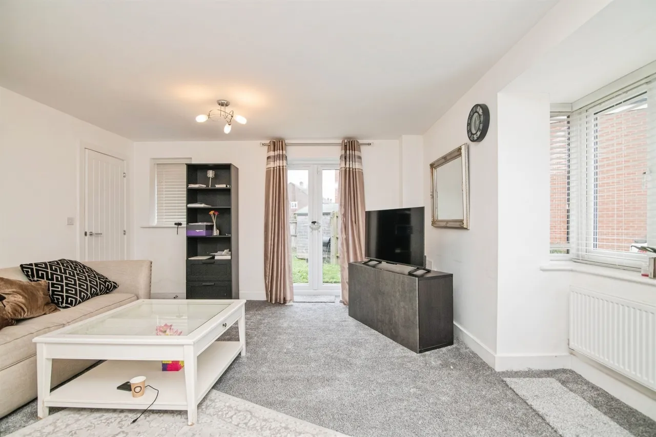 Laura Roberts Close, West Bromwich, B70, photo 16