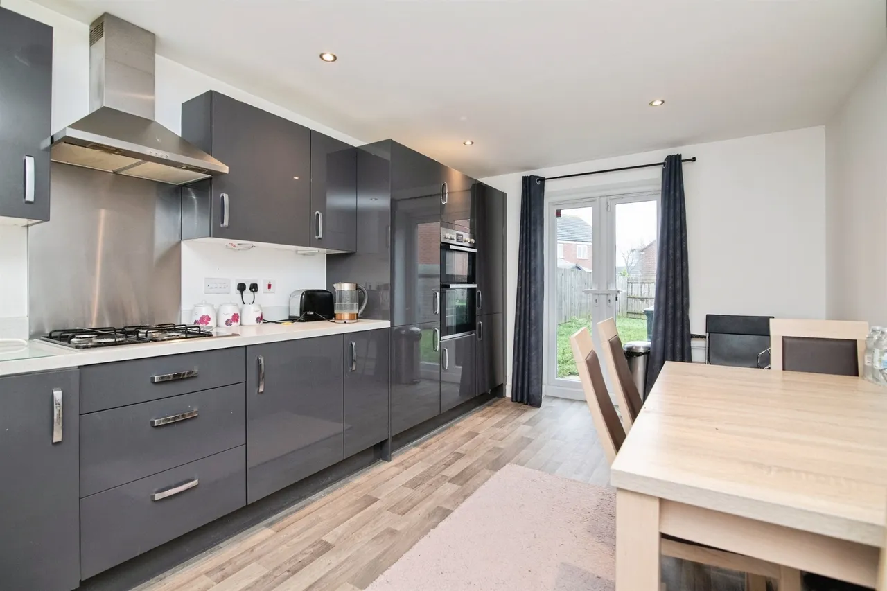 Laura Roberts Close, West Bromwich, B70, photo 2